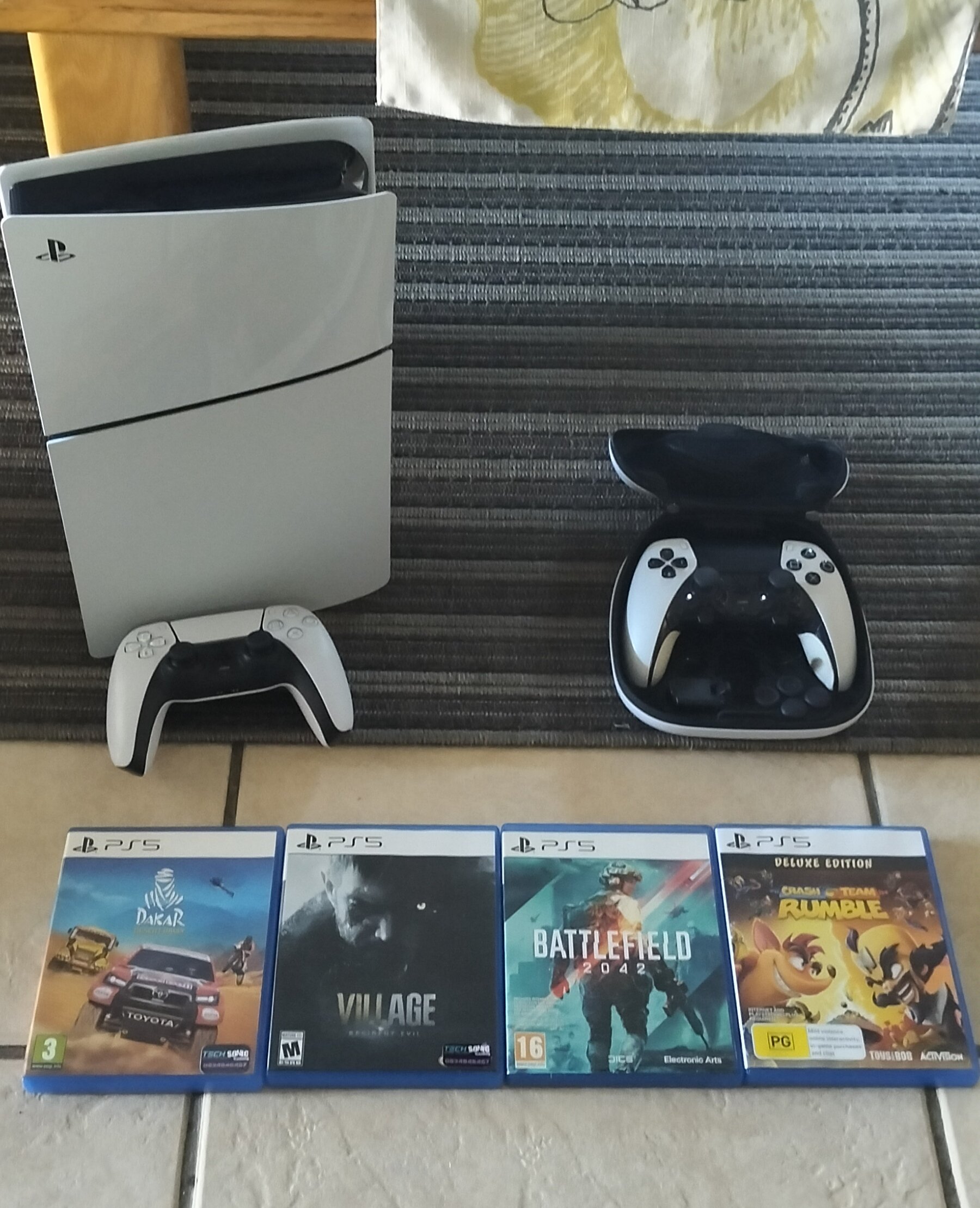 SONY PLAYSTATION 5 SLIM CONSOLE BUNDLE WITH DUAL SENSE EDGE CONTROLLER.