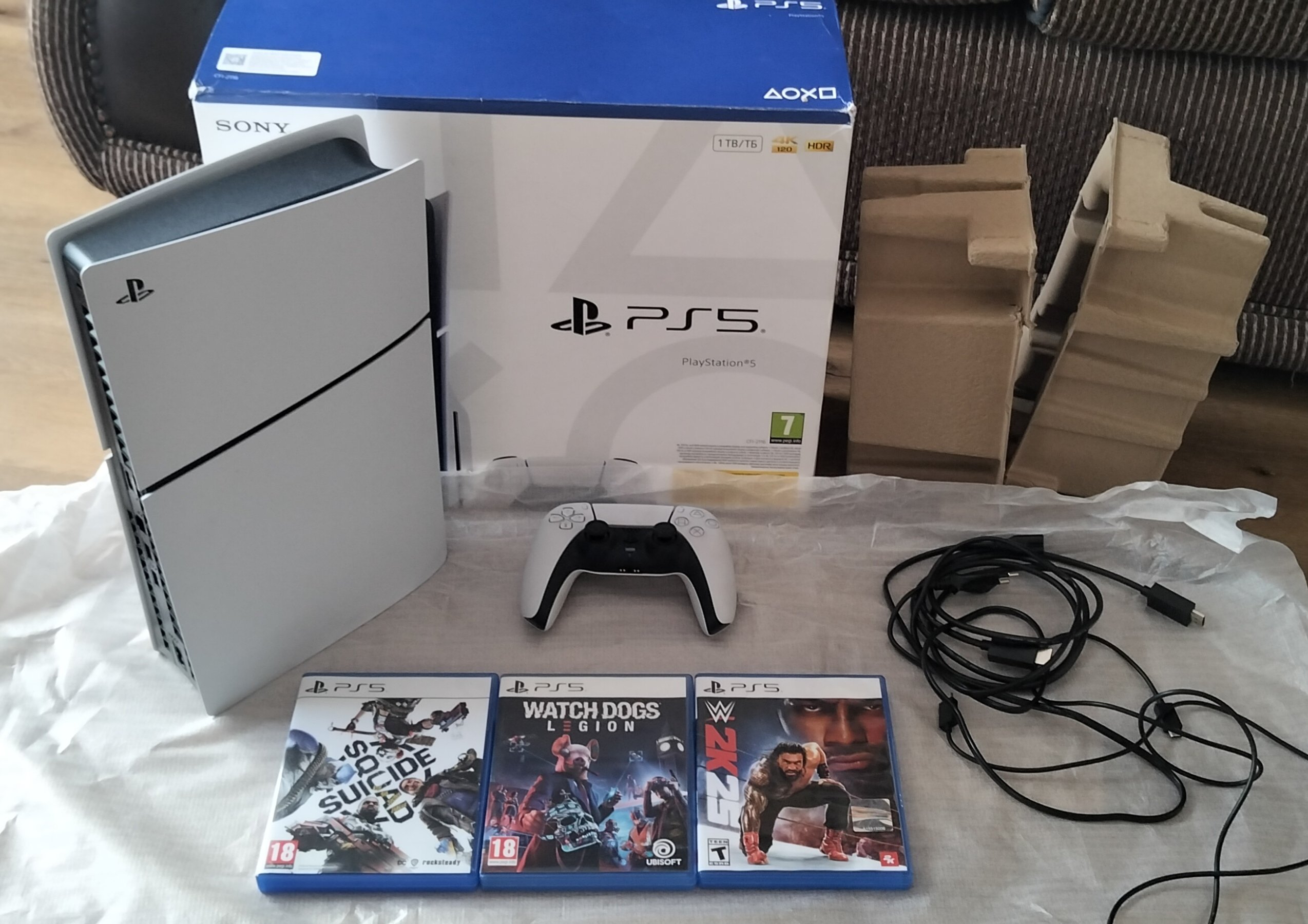 SONY PLAYSTATION 5 SLIM CONSOLE BUNDLE.